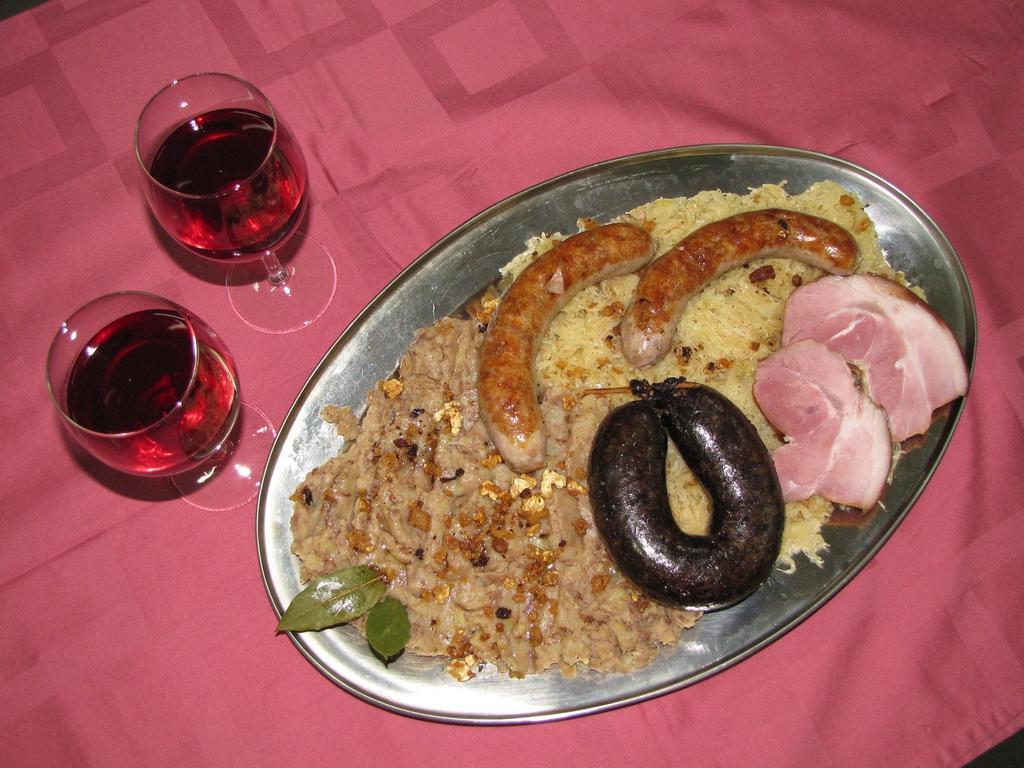 Guesthouse Zorko Gostilna Domen Smarjeske Toplice Buitenkant foto